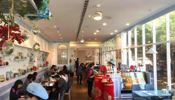 W Kitchen 东港店 - 928台湾屏東縣東港鎮光復路一段286-1號