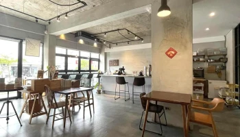 公寓咖啡（每月店休請詳見fb、ig） - 高雄市