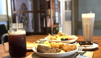 提娜多咖啡（早午餐/饭/面） - 嘉義市