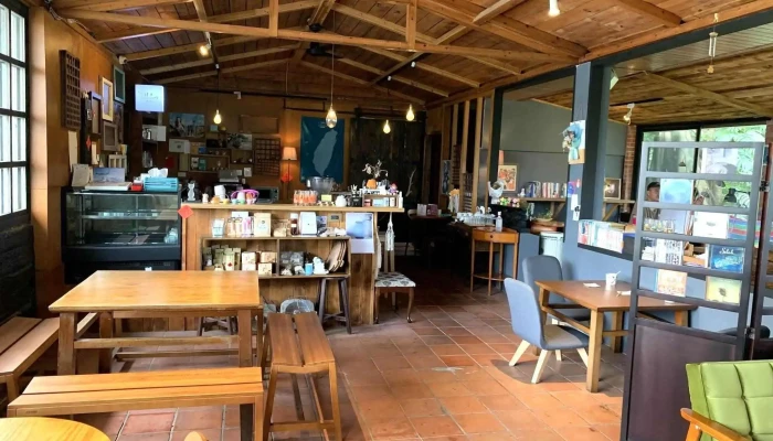 基立屋原味餐坊（咖啡、簡餐、下午茶） - 545台湾南投縣埔里鎮梅村路255號