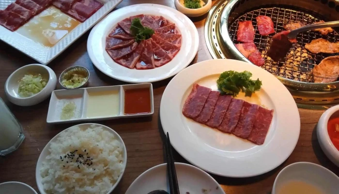 屋马烧肉中港店 - 台中市