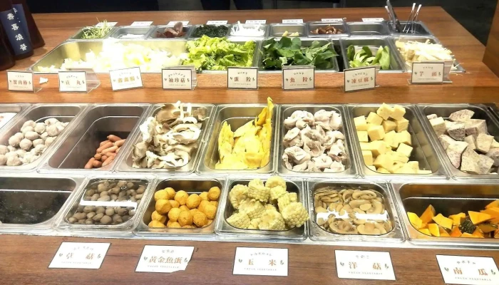 月季。特色鸳鸯火锅吃到饱 - 928台湾屏東縣東港鎮沿海路73號