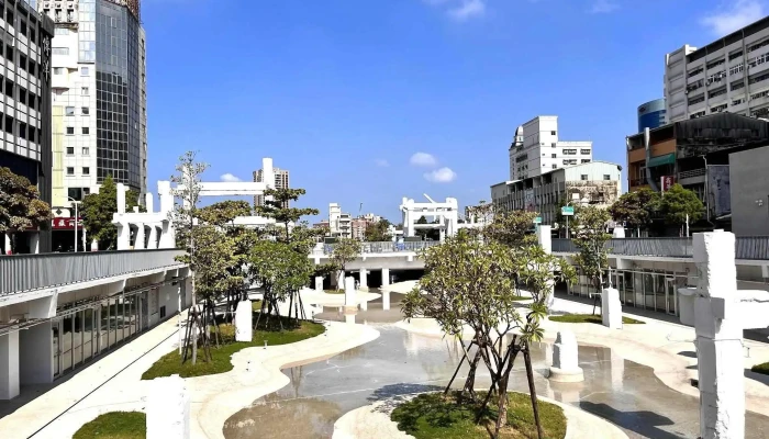 河乐广场 - 台南市