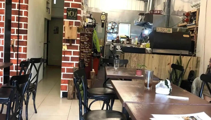 洛基异国料理 - 台南市