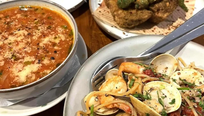 燈亮小餐館（店休日以粉專公告為主） - 946台湾屏東縣恆春鎮中山路67號