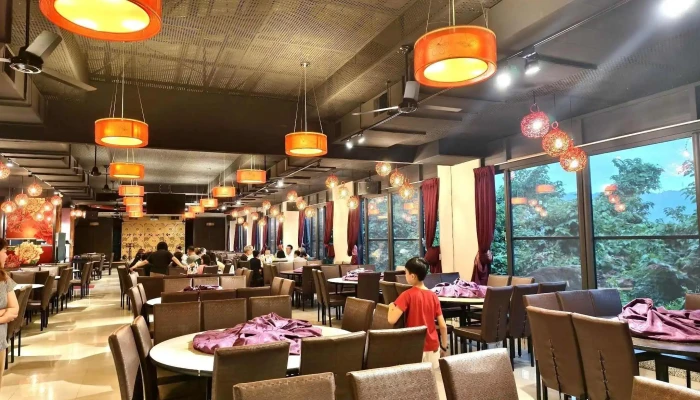 英吉利活海鮮（南投店）/restaurants/南投美食/家庭聚餐/海鮮餐廳/合菜/吃的 - 558台湾南投縣鹿谷鄉中正路一段231號